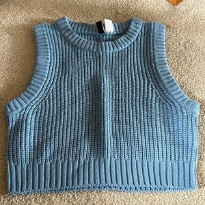 H&M knit sweater vest M